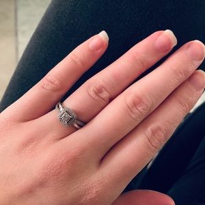 Kays engagement halo diamond cluster ring sz 7